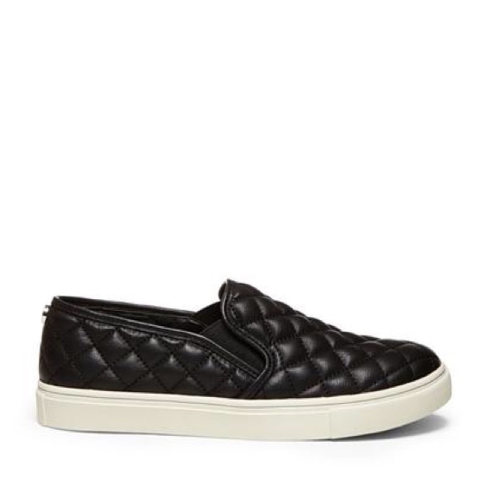 Steve Madden Ecentrcq Quilted Slip on Sneaker